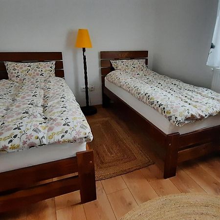 New And Comfortable Two Bedroom House Gărâna Exterior photo